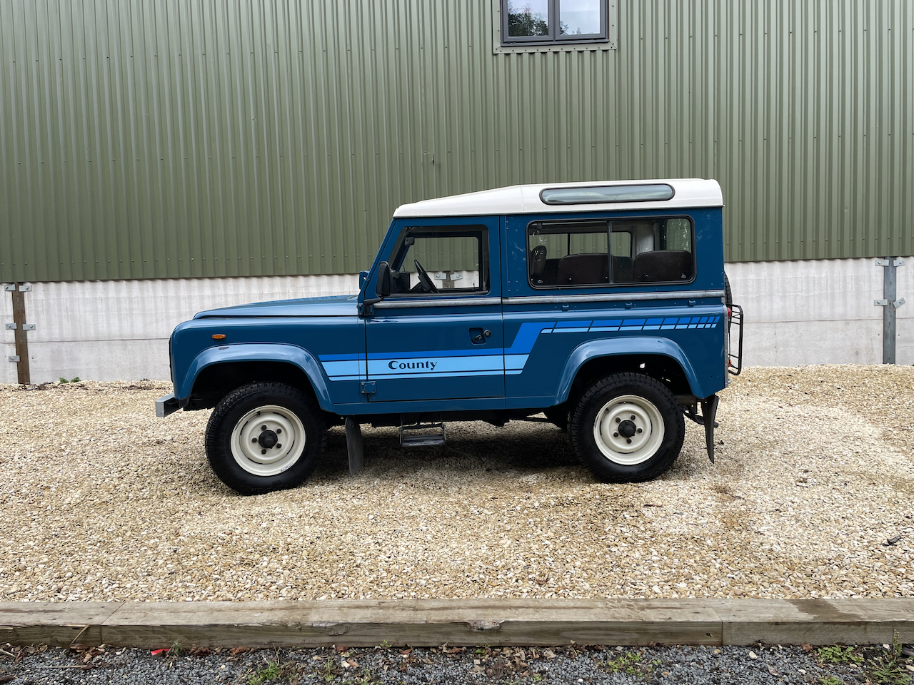Bespoke Off Road R90 Land Rover